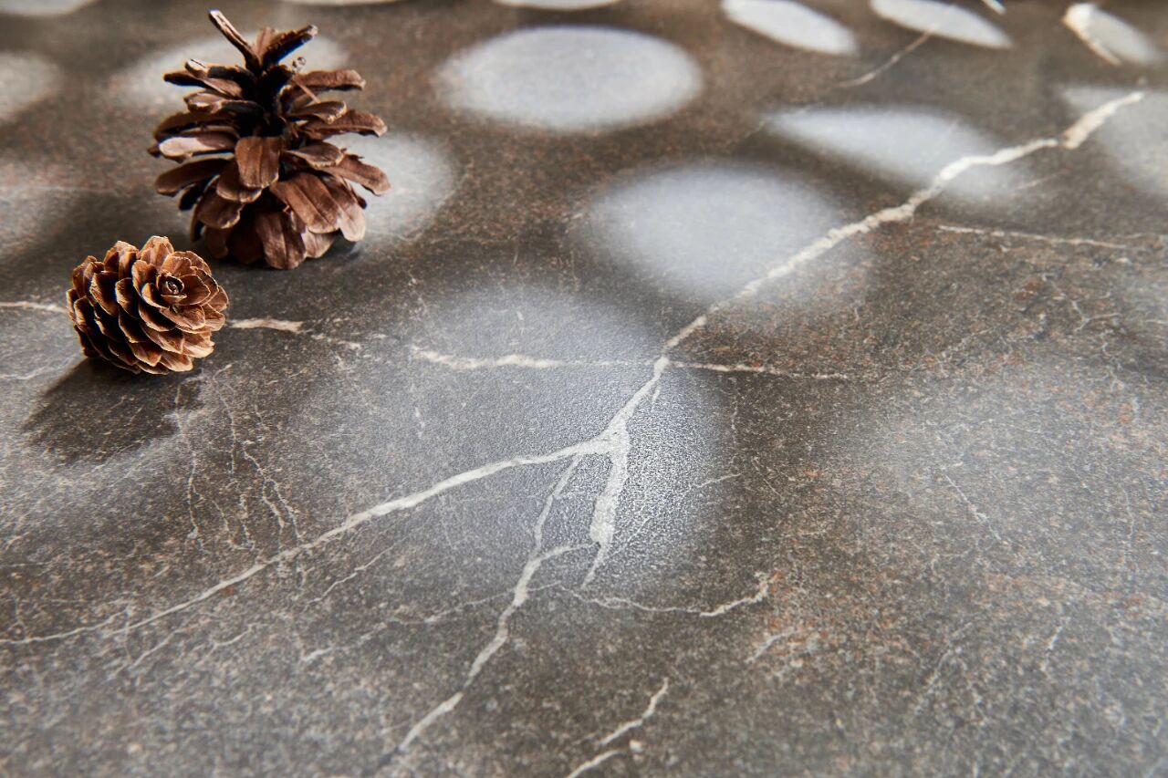 金丝绒热潮之下，金舵瓷砖这款“新趋势”产品为什么能突围而出？