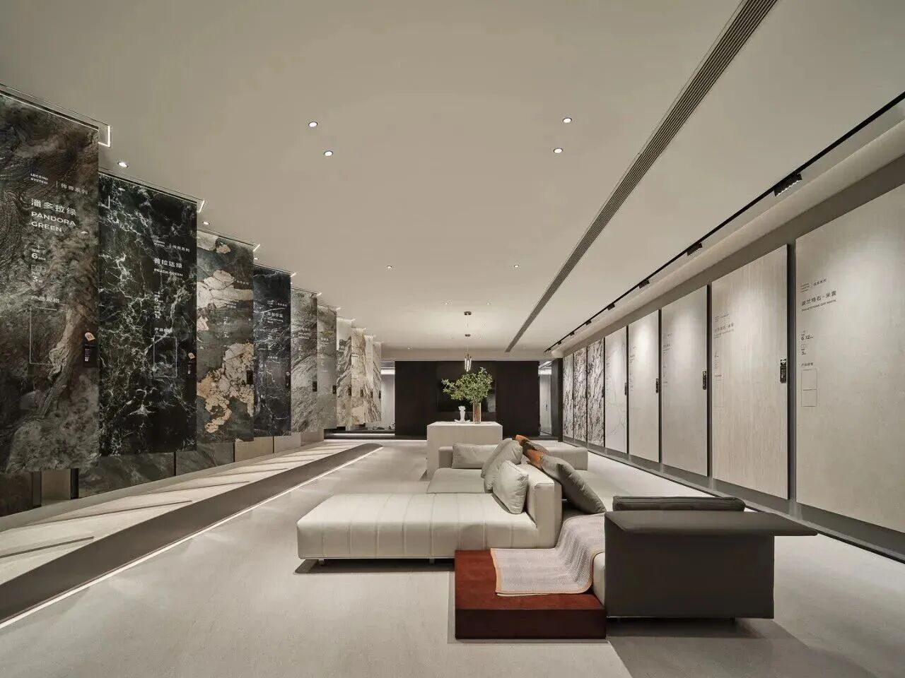 中国岩板产业从狂飙回归理性，2025年谁还在继续加码？