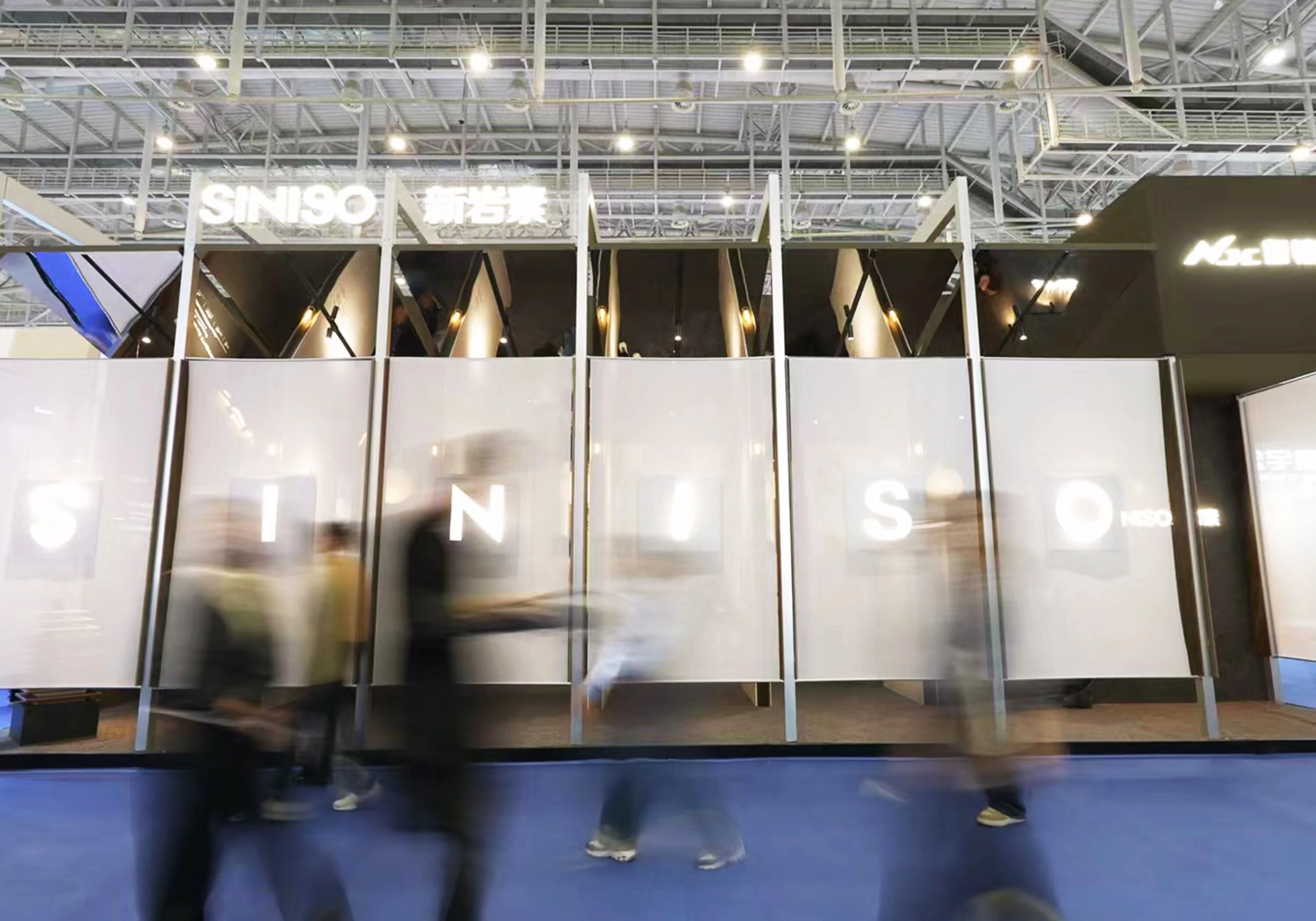 以“和”立序，新岩素家居让世界看见中国岩板美学新高度