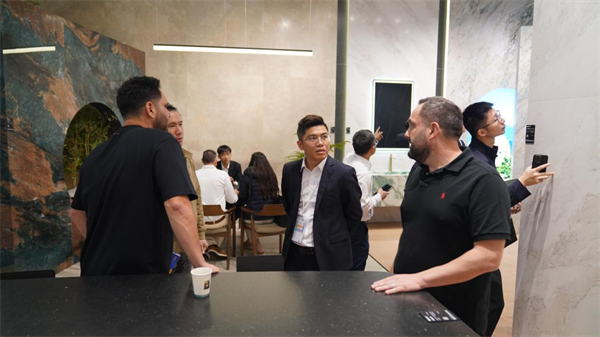 蒙娜丽莎瓷砖亮相第26届厦门石材展，全球客商共鉴石材新美学