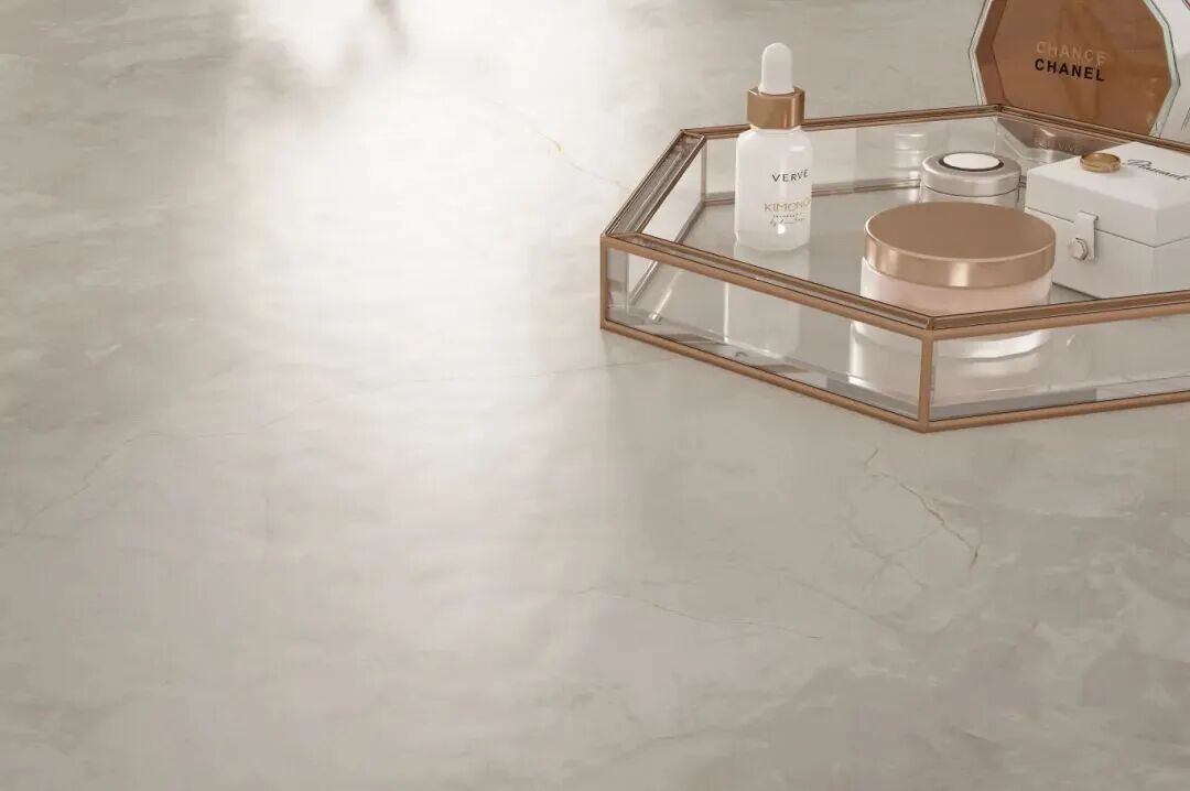 金丝绒VS糖果釉，“金糖大战”这股风到底是谁掀起来的？