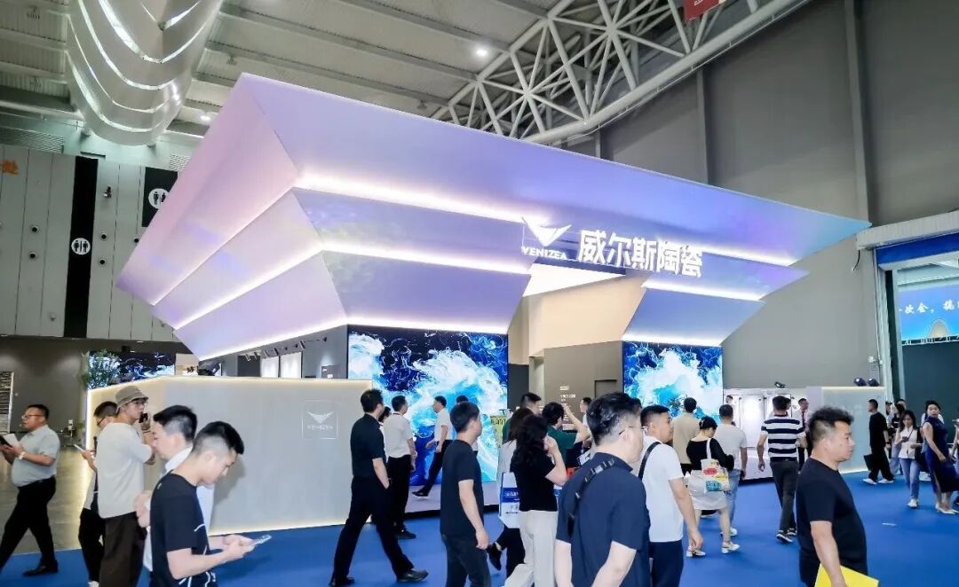 2026佛山潭洲陶瓷展上，這款瓷磚憑什么成為價(jià)值突圍標(biāo)桿？