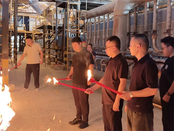 金狮王陶瓷5A标准新线窑炉正式点火投产，以高质量智造铸就高品质瓷砖