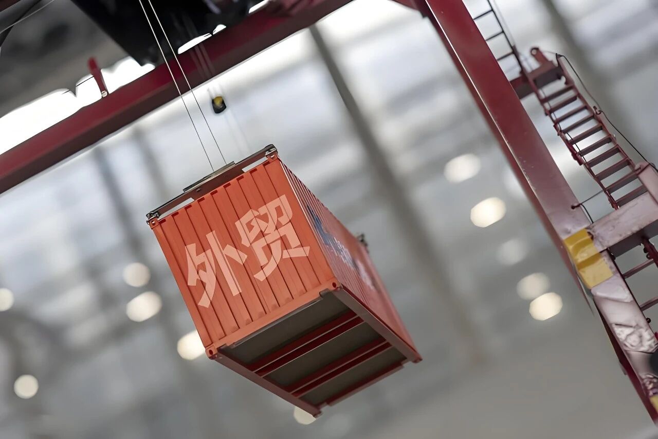 出口额大跌28%，陶瓷产品出海遇冷！为何岩板出海逆势上涨？