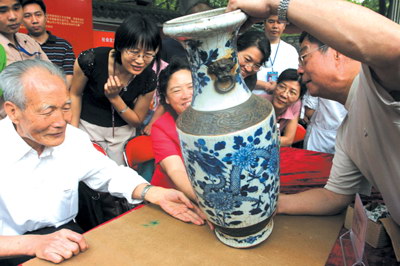 下一篇：专家建议市民谨慎买文物