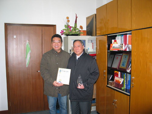 上一篇：江东亮院士荣获美国陶瓷学会桥建奖(组图)