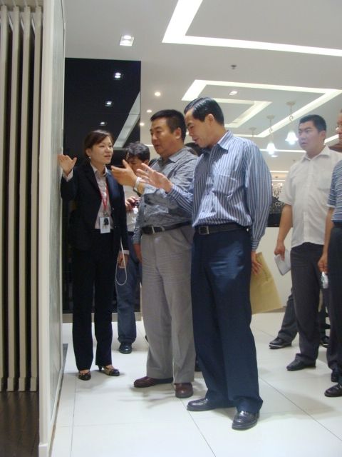 上一篇：新疆喀什参观团领导到访中国陶瓷城时称赞：