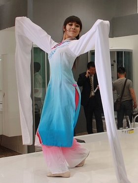 上一篇：欧路莎卫浴 窈窕淑女 T台上现