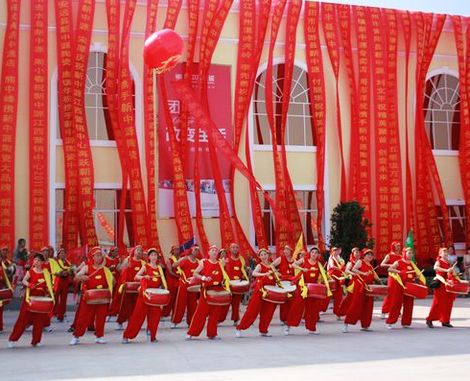 下一篇：直播:2011年新中源陶瓷江西高安五星级展厅开业