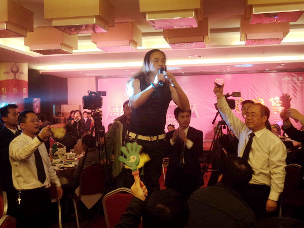 下一篇：新粤陶瓷2010年经销商财富峰会在宜昌召开