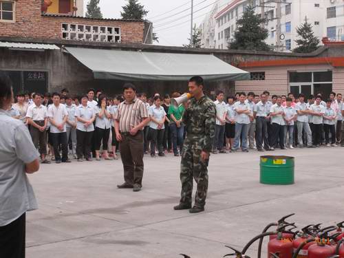 上一篇：景德镇市消防突查陶瓷厂 残次品堵塞消防通道