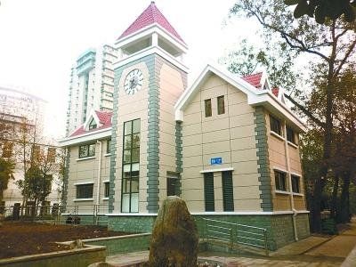 下一篇：武汉豪华公厕惹争议 城管称不到80万