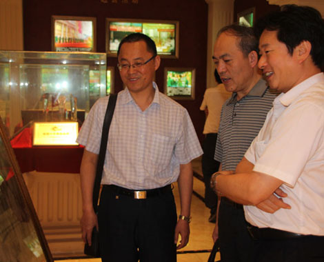 下一篇：国家建陶领域技术权威走访嘉俊总部展厅