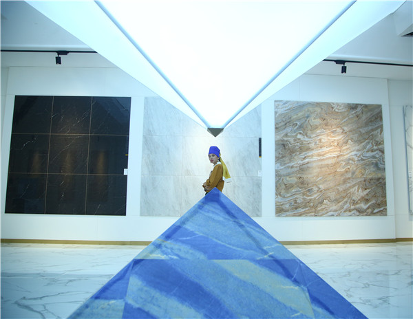 上一篇：歌丽叶·大理石瓷砖总部展厅落成 喜迎国际名模