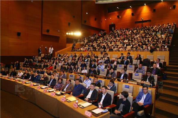 下一篇：喜讯：金玉名家瓷砖获得2018年度“瓷砖十大品牌”仿古砖十大”双料大奖