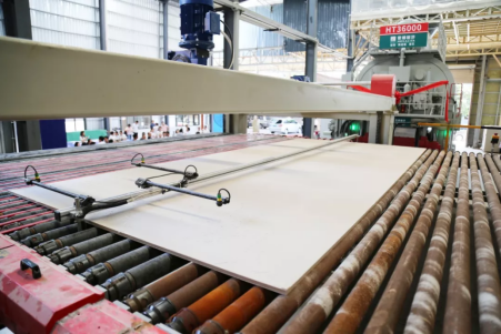 上一篇：打破国外技术垄断：蒙娜丽莎成功投产3.6米陶瓷大板！