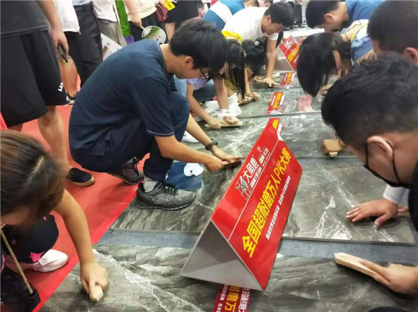 下一篇：2019年打算装修的人注意啦！留住大理石瓷砖的天然之美最重要