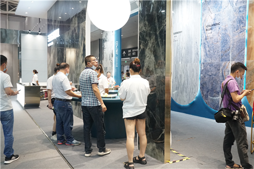 上一篇：塞斯托瓷砖携连纹大板成功参展潭洲陶瓷展