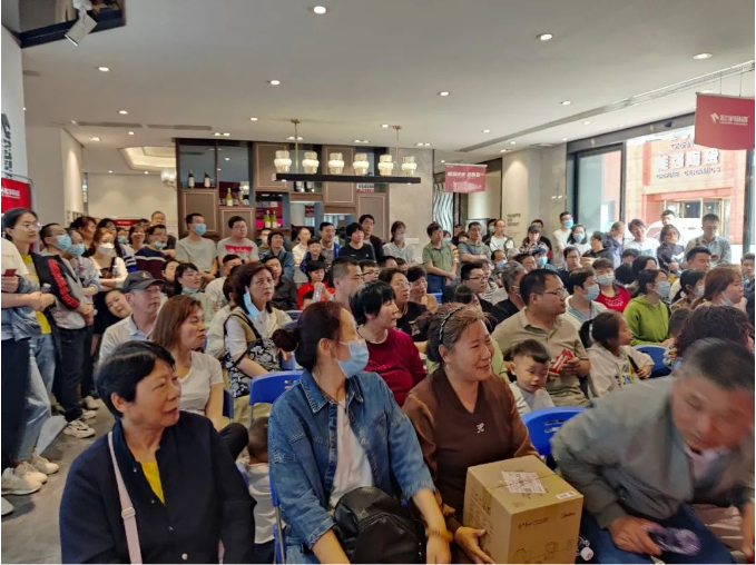 上一篇：宏宇陶瓷新店升级，红遍终端