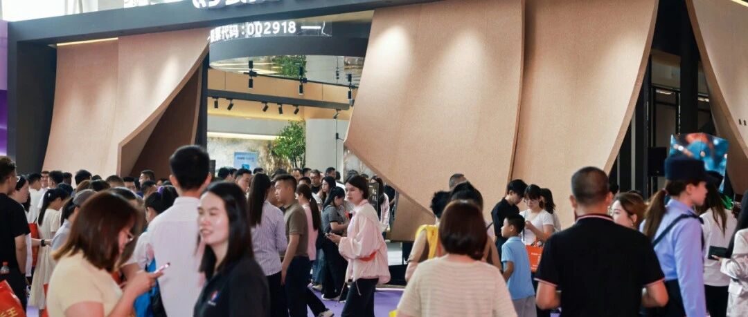 拒絕千篇一律！QD瓷磚在陶博會搭了座「質(zhì)敘」主題材質(zhì)劇場